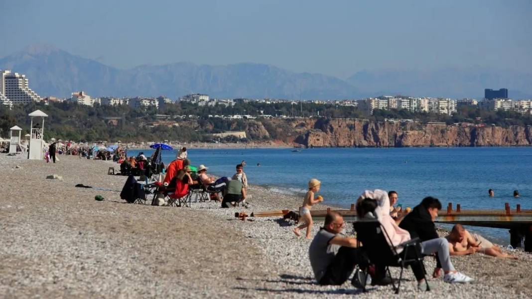 Türkiye’de Kış Henüz Antalya’ya Uğramadı! 4